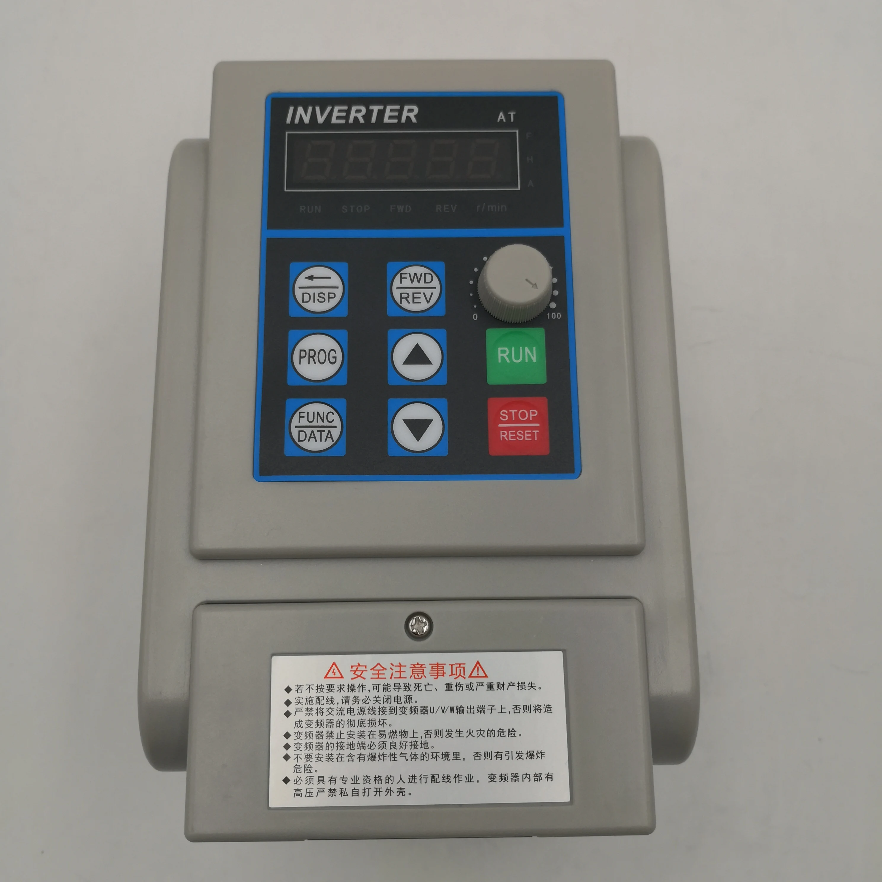 Однофазный преобразователь частоты XSY-AT2 220 кВт/кВт, для однофазного двигателя Однофазный преобразователь частоты XSY-AT2 220 кВт/кВт, для однофазного двигателя