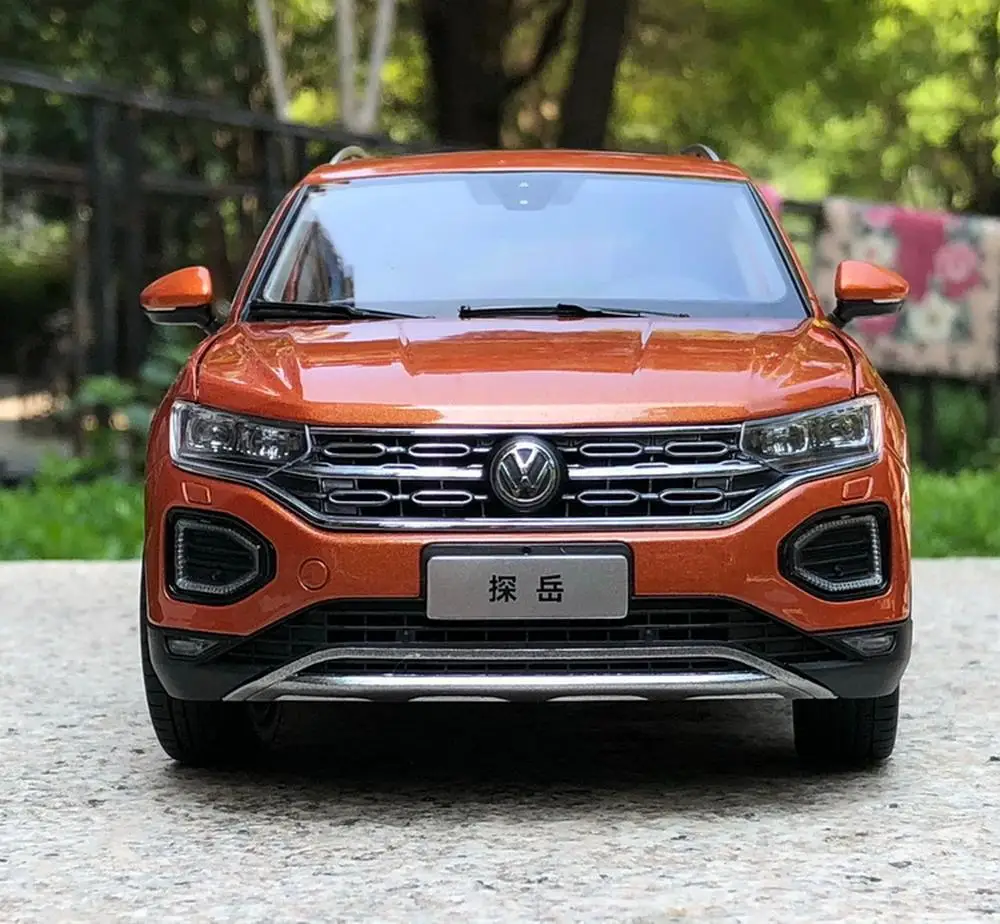 Коллекция игрушечных автомобилей Volkswagen TAYRON SUV оранжевого цвета 1/18|Наземный