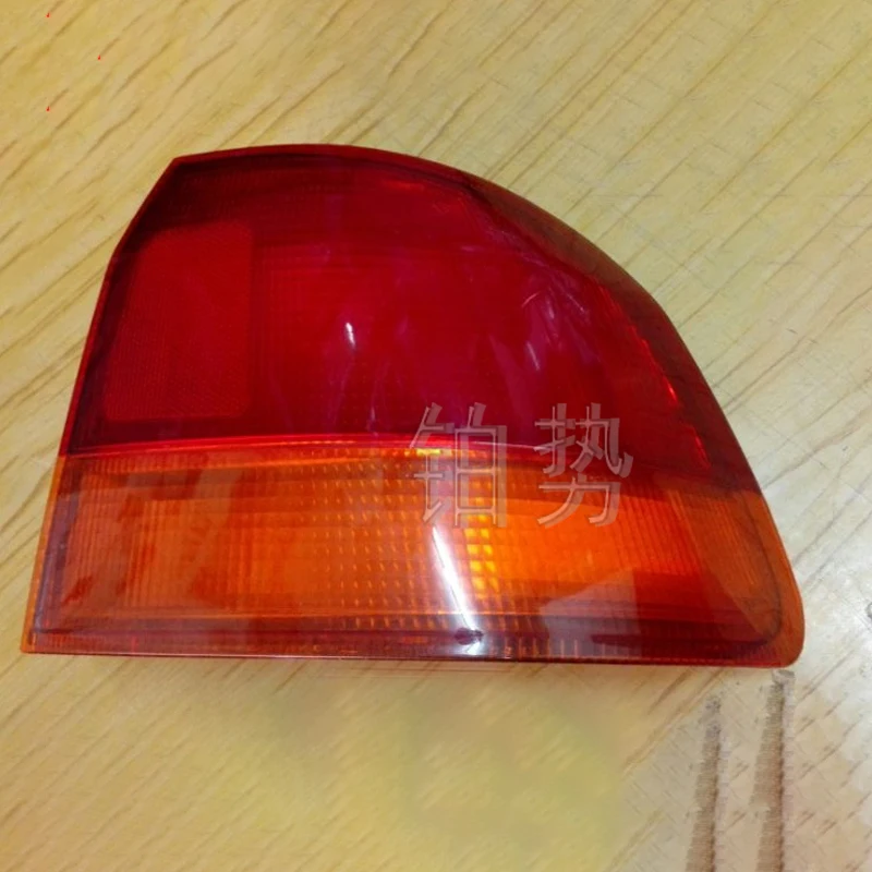 

Car Rear taillight assembly Hon daC IVIC EK1 EK3 Taillight cover Turn signal reverse light Brake light Anti-collision taillight