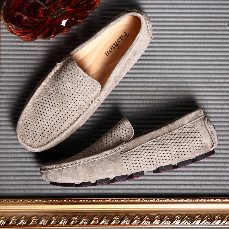 Мужские туфли хаки новые стильные для вождения с вырезами Летние дышащие