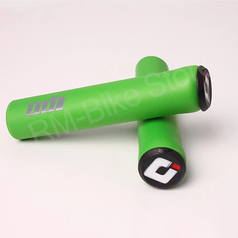 Green 1 Pair 1 пара ODI Упоры для рук на руль велосипеда MTB ручка противоскользящая амортизирующая мягкая ручка аксессуары для горного велосипеда - Цвет: Green 1 Pair