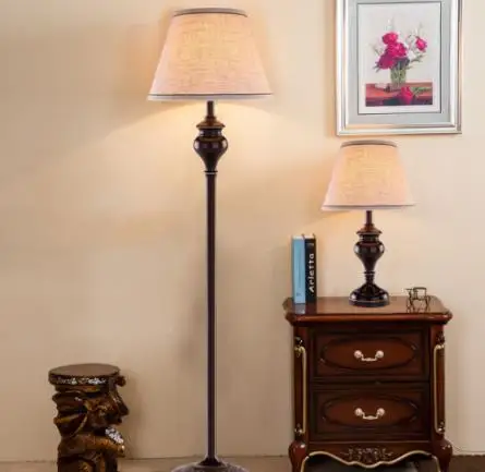 Простой в европейском и американском стиле торшер гостиная прикроватный