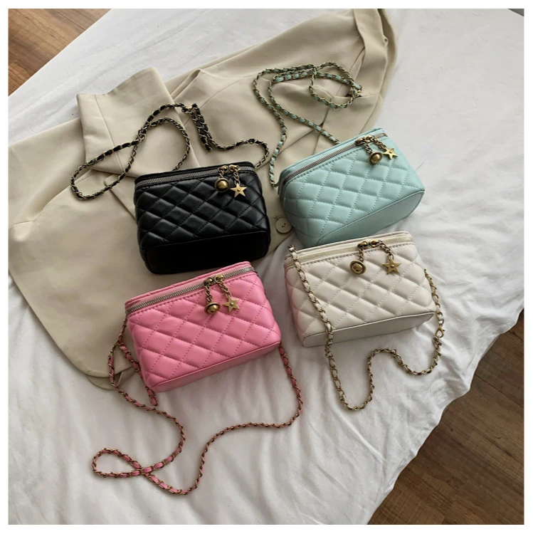 Новая летняя женская мини сумка через плечо с цепочкой металлическая украшение