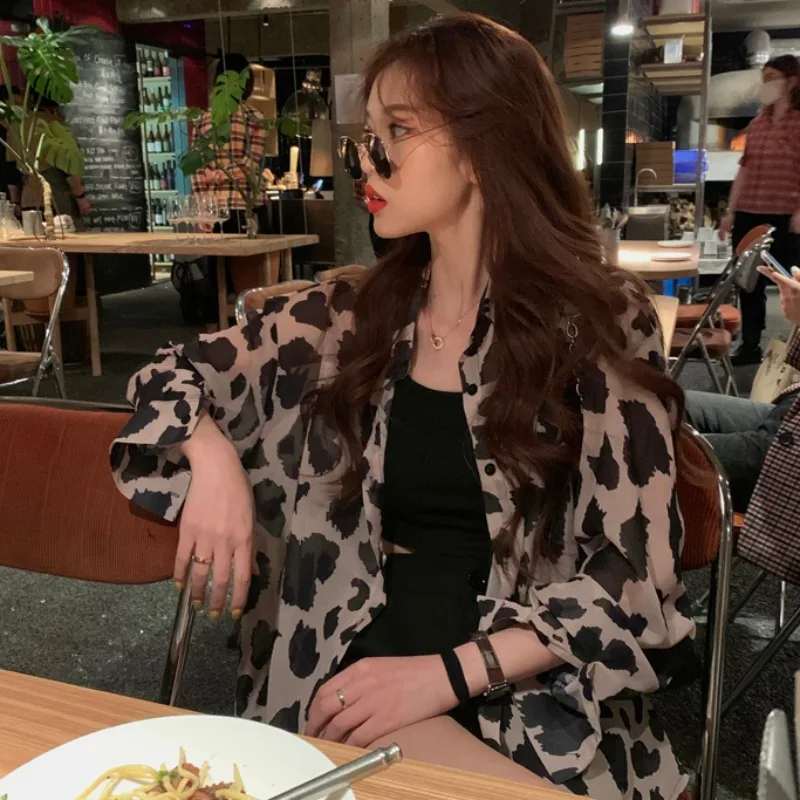 

iMucci Summer Retro Hong Kong Style Leopard Shirt Female Design Sense Niche Long-sleeved Shirt 2020 New Spring Loose Top