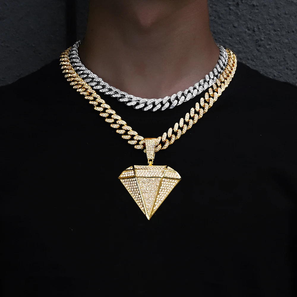 Ожерелье с кулоном со сверкающими кристаллами 13 мм