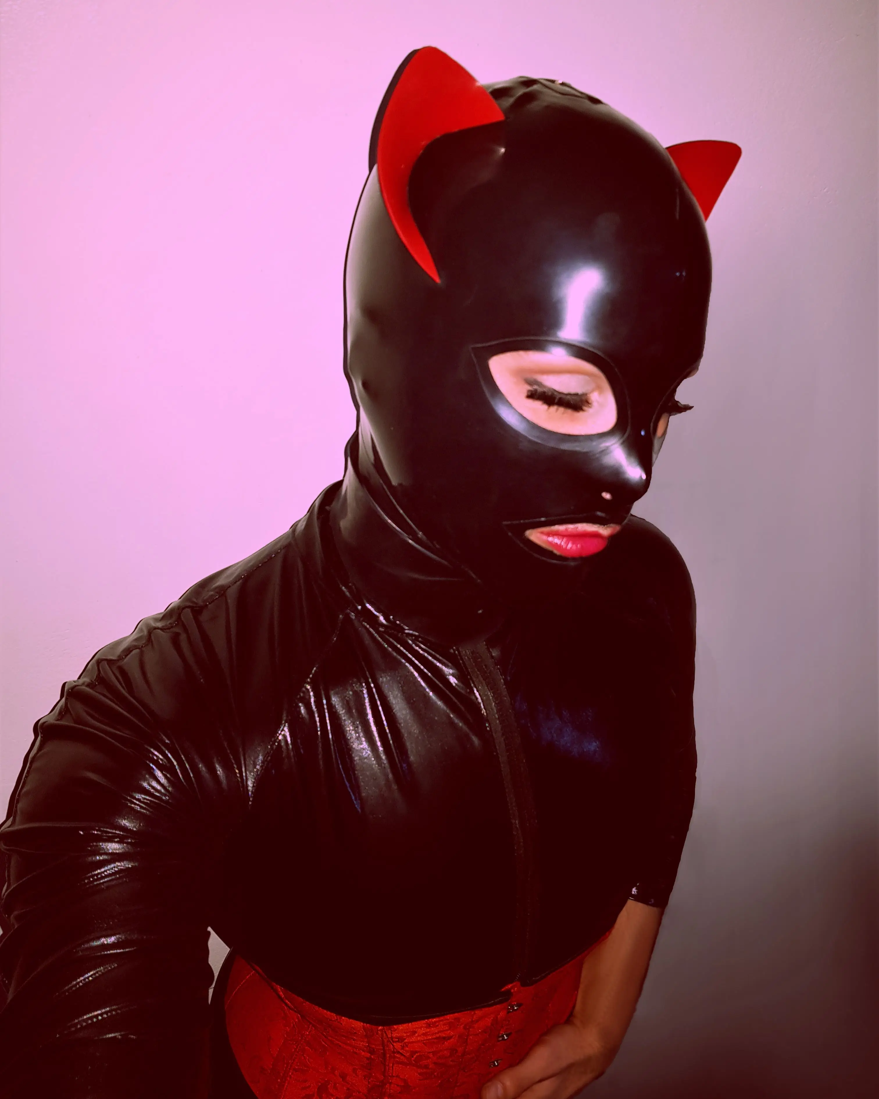 Сексуальная черная латексная кошачьи уши Фетиш маска на капюшон Gummi с застежкой