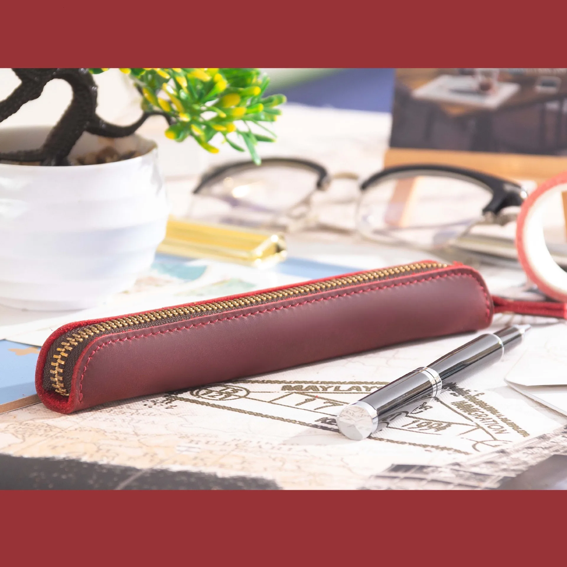 FM Red Genuine Leather Zipper Pen Bag Mini Small Pencil Case Apple Electronic Writing Pen Protective Sheath Creative Vintage Style - Цвет: FM Red