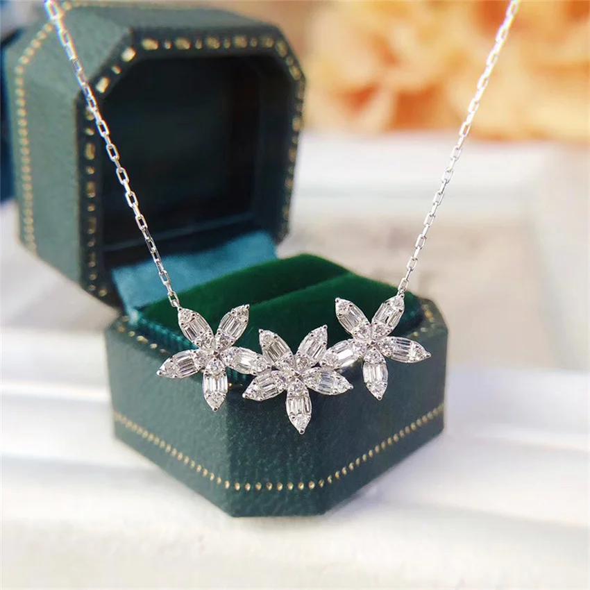 

2021 European and American Women Luxury Five-pointed Star Pendant Clavicle Chain Necklace Women Sexy Flash Star Diamond Necklace