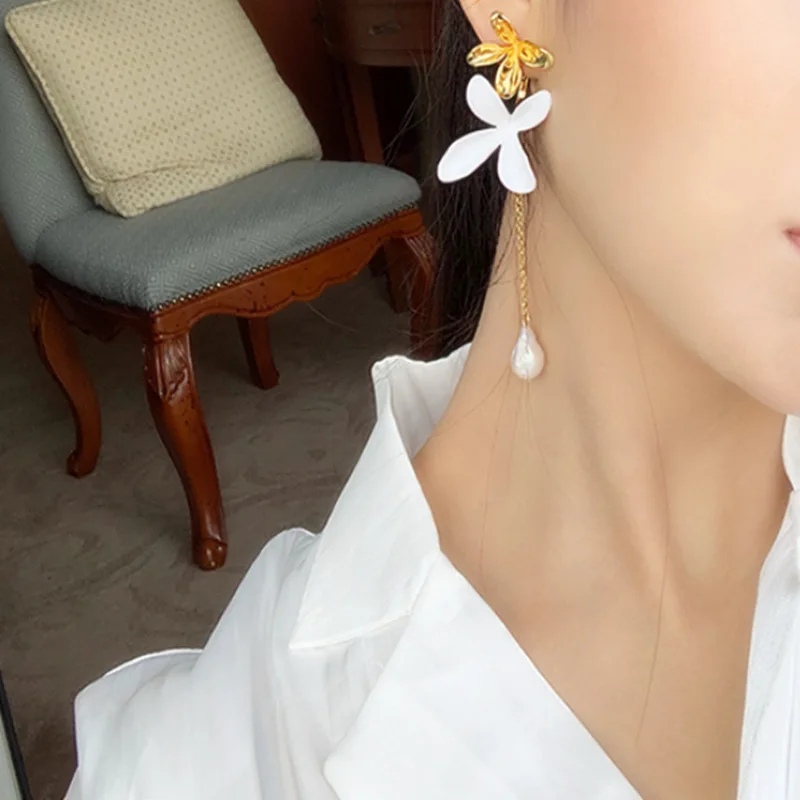 FFLACELL 2020 Korea New Fashion Vintage Metal White Orchid Flower Drop Earrings for Women Girls Gift Party | Украшения и