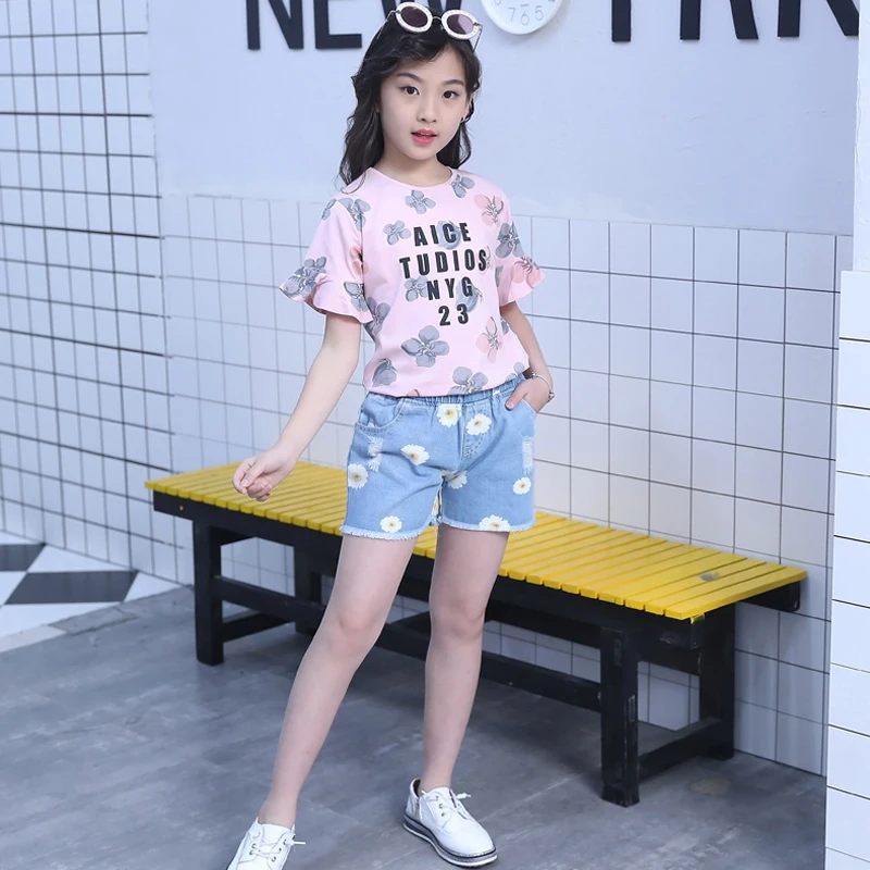 Костюм детский летний из футболки с цветочным принтом и джинсов | Детская одежда