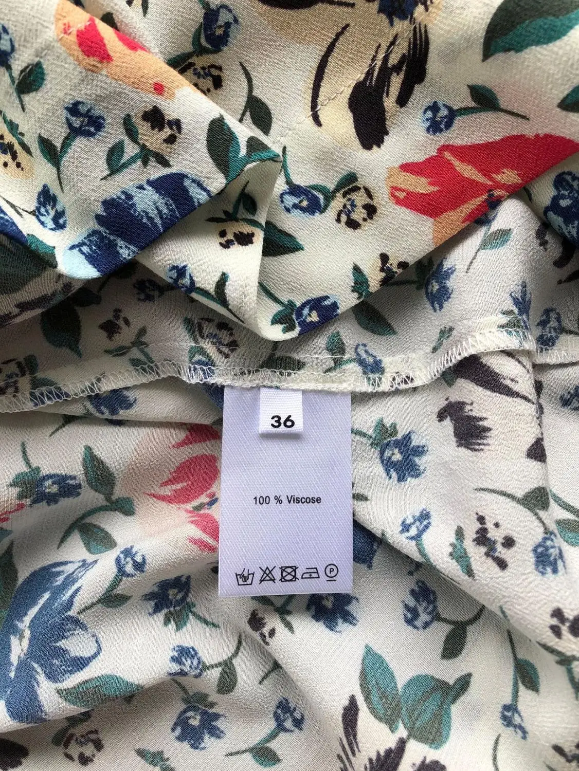 

2021 New Summer Floral Mini Dress for Women Retro print V-neck lady fresh pleated Holiday Beach 100% Viscose short dresses