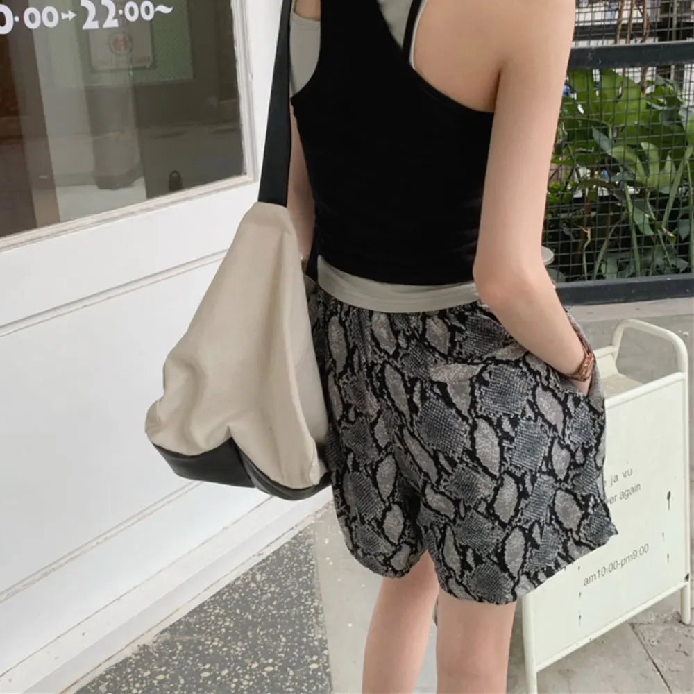 

ZOTTSOZ Women 2021 Summer Casual Sports Shorts Loose Snakeskin Sweatpants Harajuku Streetwear Straight High Waist Short Pants