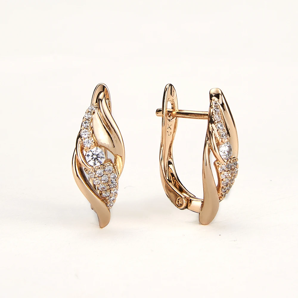 

Harong Exquisite Luxury Earrings Small Cute Crystal Copper Jewelry Accessory Ear Clip For Woman Girl Party Wedding Decoration