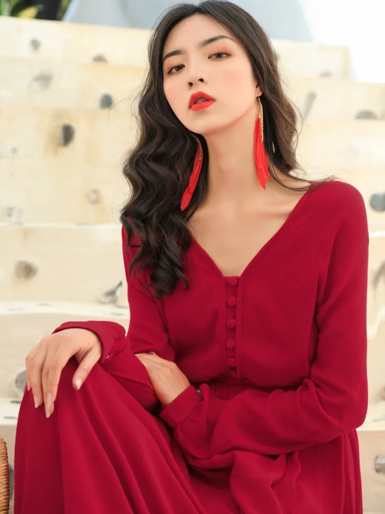 Женское винтажное платье до пола красное с V-образным вырезом необычным подолом и