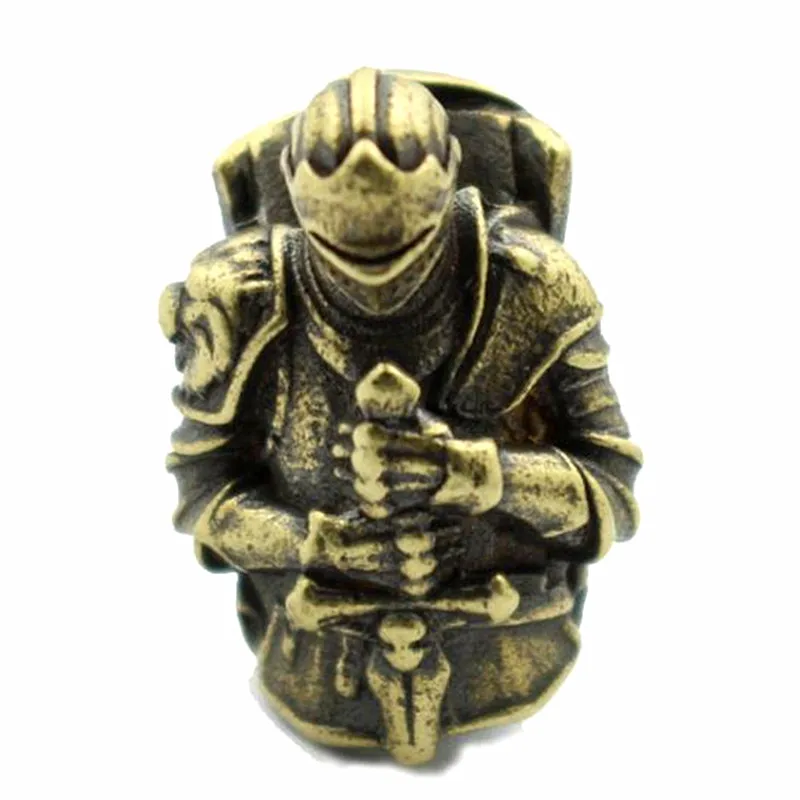

Casting Metal Retro Knight Ornaments Gifts 3D Figurine Mini Pendants DIY Collect Home Office Room Desktop Decoration Sculpture