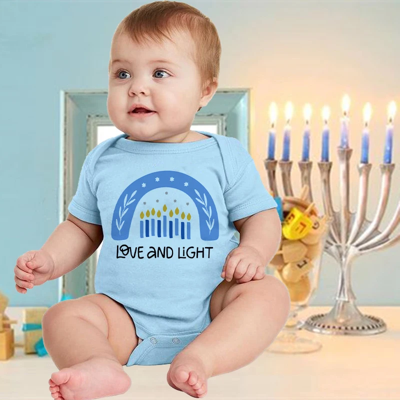 

Детский летний комбинезон для новорожденных с радужной надписью «Love and Light»