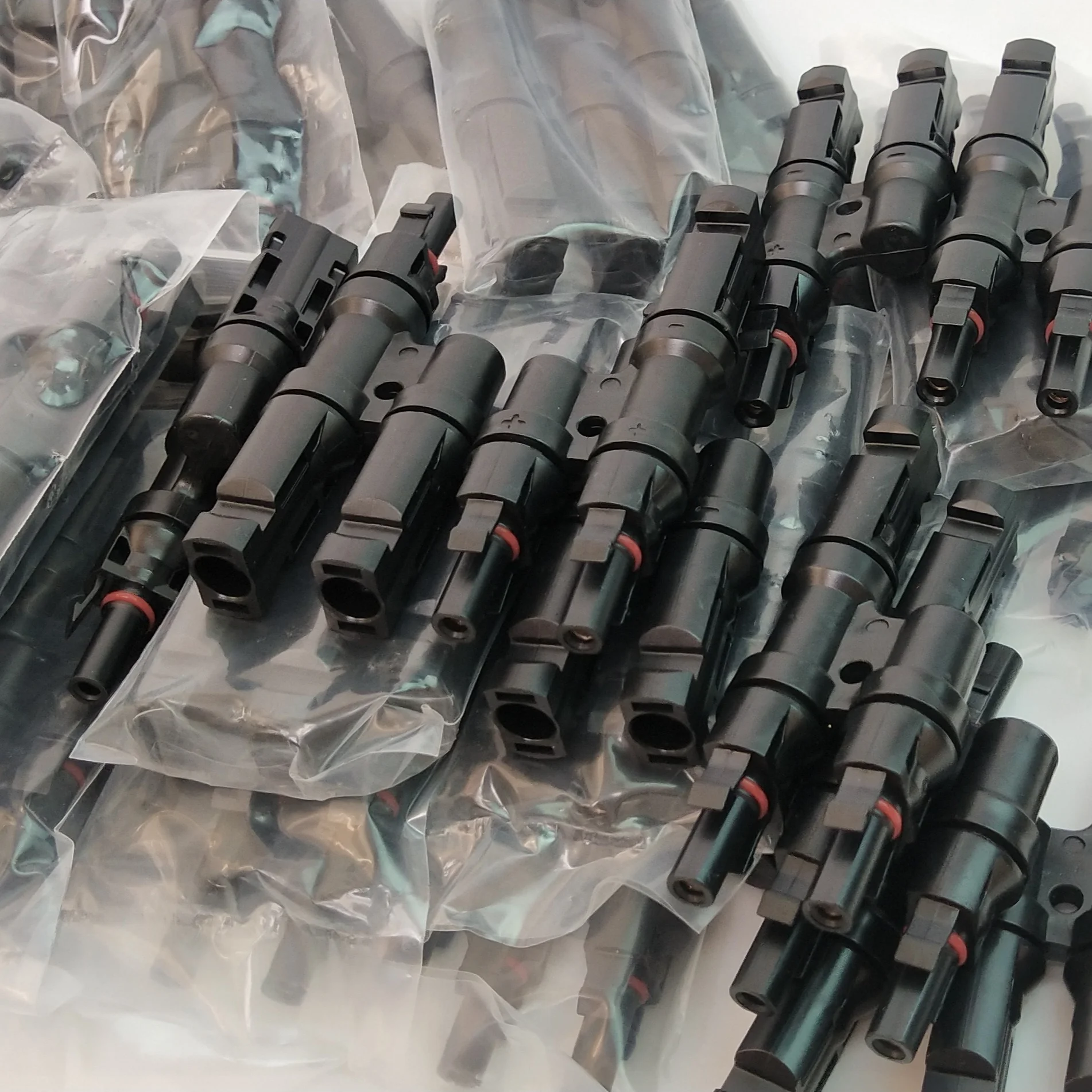 200 парт/лот x Солнечный коннектор мульти T образный для подключения солнечной