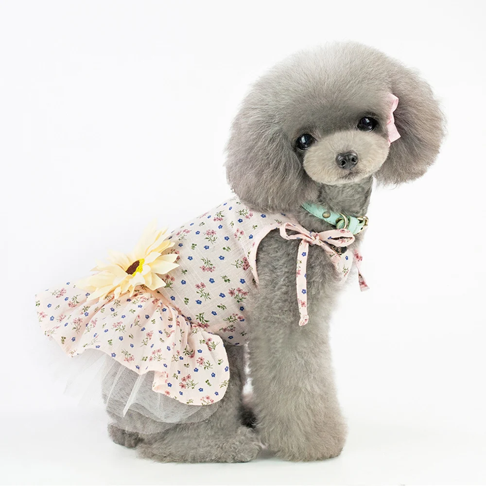 

Daisy Flower Gauze Tutu Dog Dress Spaghetti Straps Skirt Pet Puppy Princess Clothes for Dogs and Cats Sundress with Big Flowers