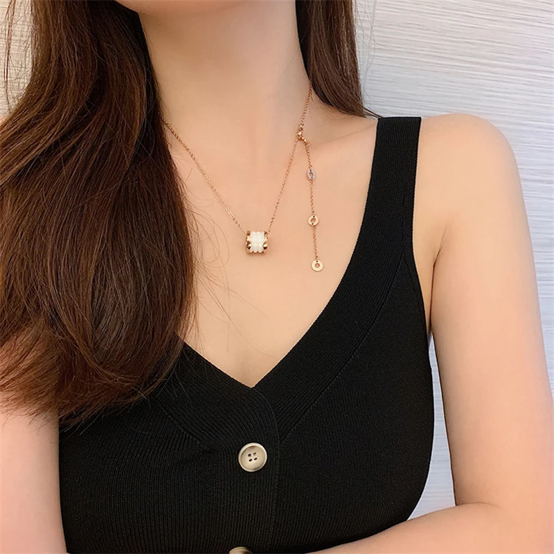 

Fashion Hot Sale Women's Titanium Steel Necklace Women's Small Waist Black Ceramic Small Red Pendant Clavicle Chain in 2020
