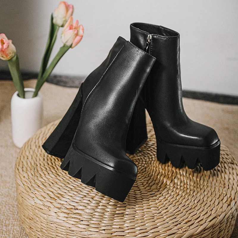 

Super High-heeled Leather Ankle Boots 2020 Women Autumn Winter Fashion Simple Black Platform Sole Round Toe Side Zipper Boots