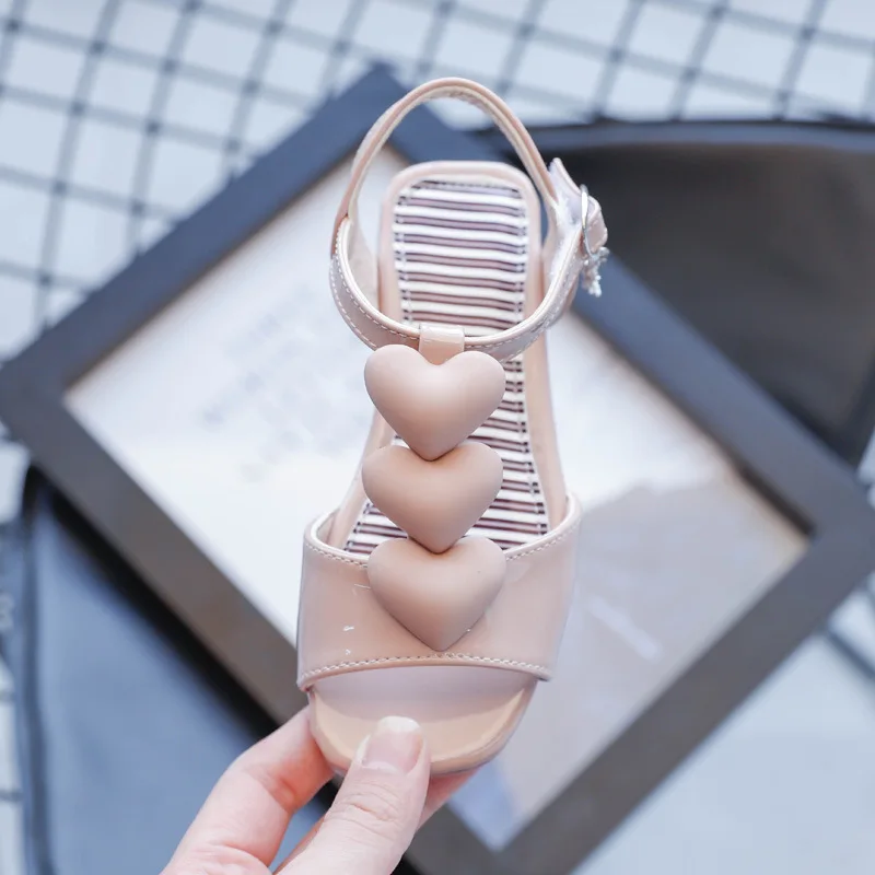 

2021 Summer Kids Girl Shoes Sandals Hook&loop Heart-Shaped Square Toe Fashion Sweet Low Heels Flats