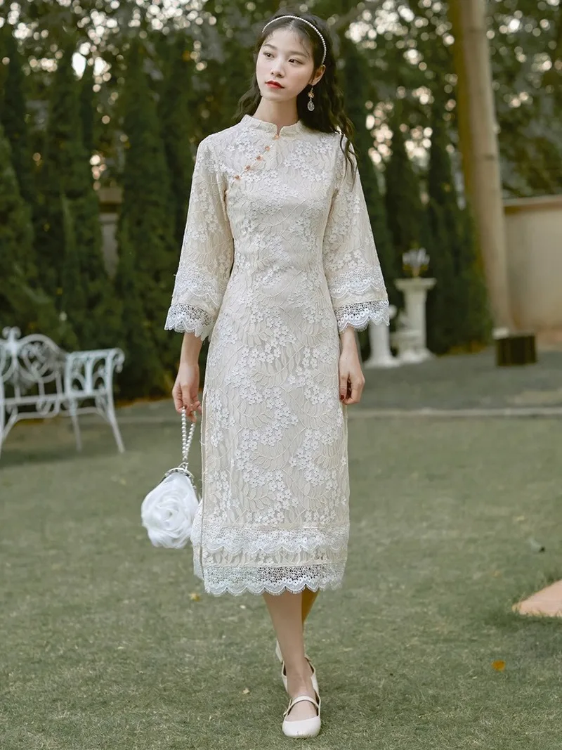 

2020 cheongsam autumn dress improved version daily banquet to attend the girl's long temperament French retro cheongsam