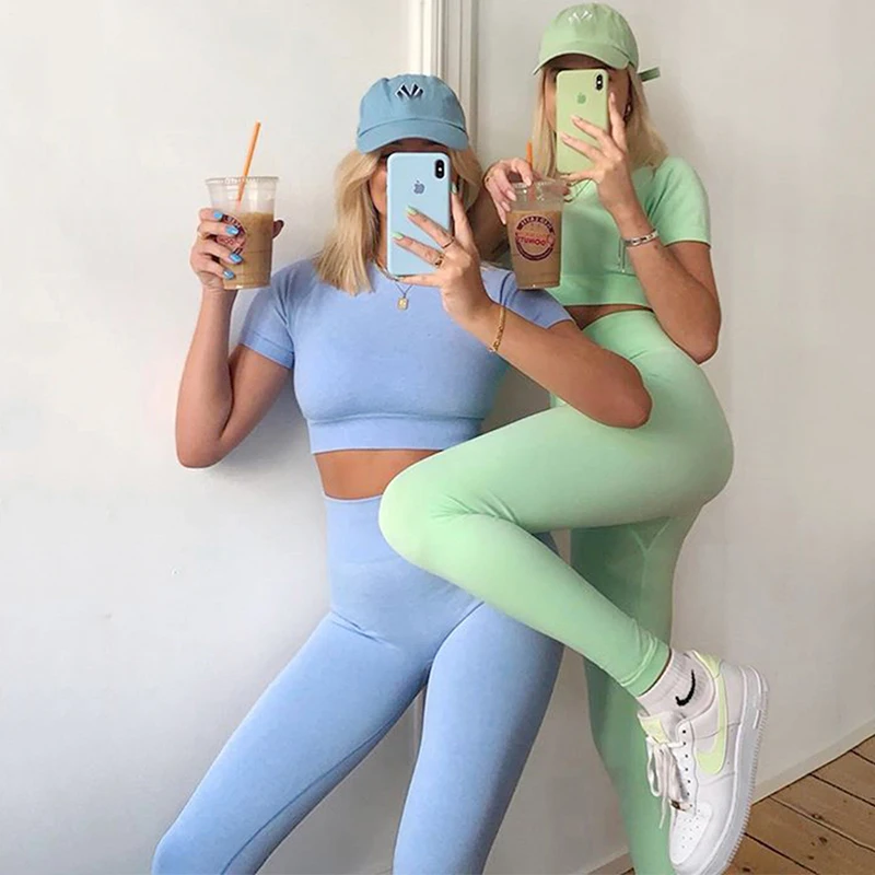 

Женский спортивный костюм 6 цветов, дышащий спортивный укороченный топ с коротким рукавом для фитнеса, с высокой талией, вставьте и поднимит...