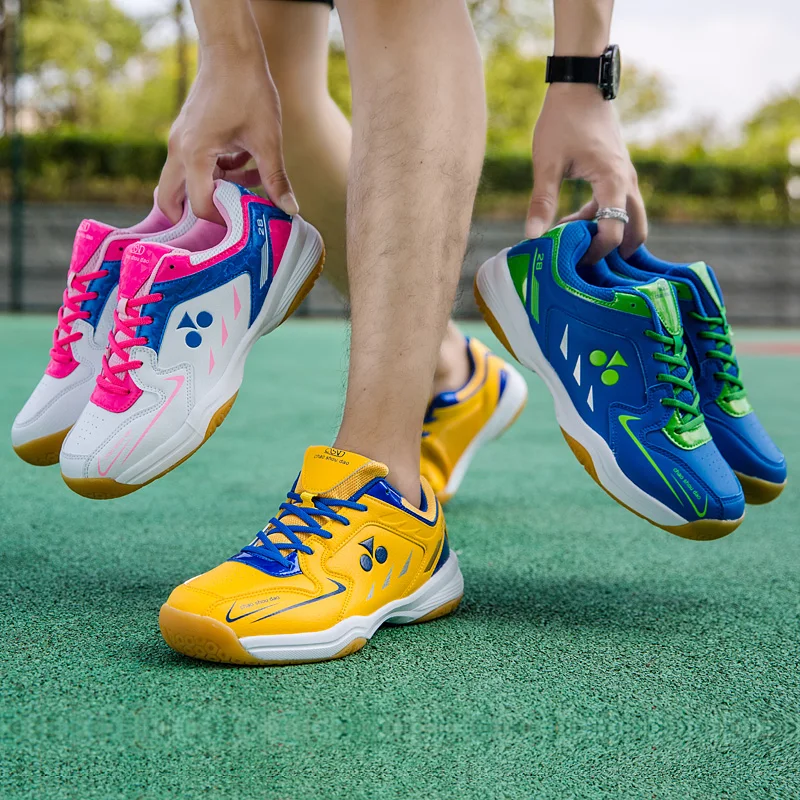 2021 Fashion Red Tennis Shoes Unisex Non Slip Breathable Mens Tennis Sneakers Professional Badminton Shoes Men Tenis Para Homme