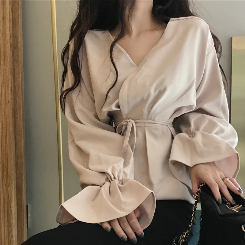

Korean Fashion Clothing V-neck Bandage Blouse Women Spring Autumn New Loose Flare Sleeve Shirts Ins Hipster Black Ladies Tops