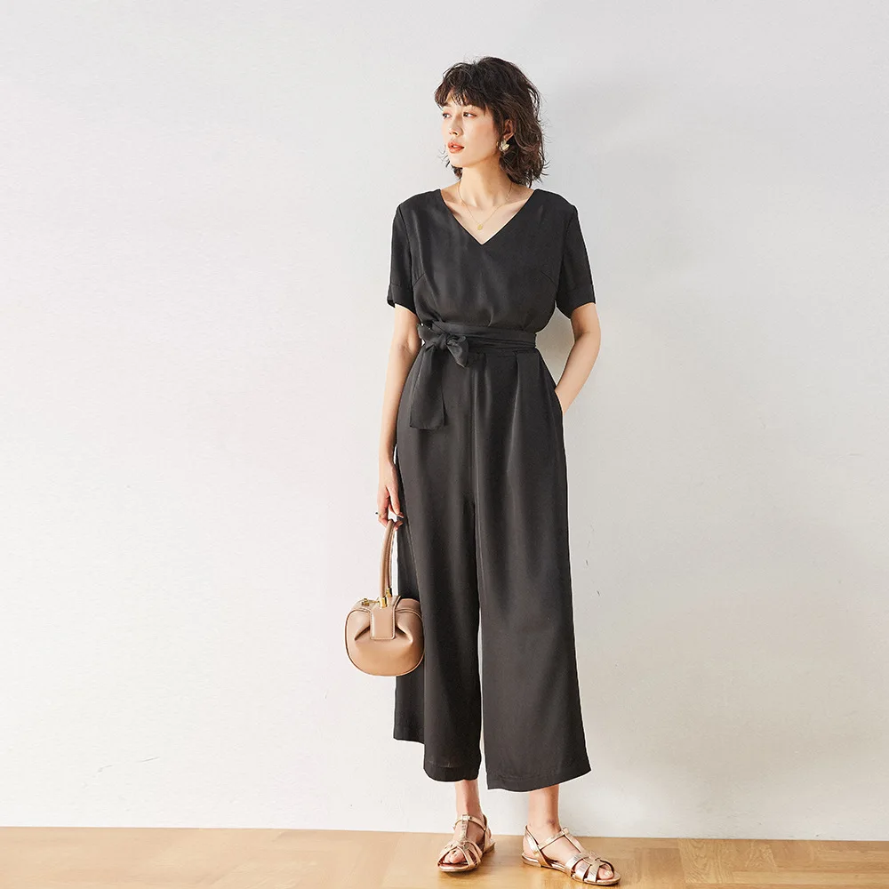 

Black V Neck Acetate Jumpsuit Summer Short Sleeve Soft Twill Jumpsuits Loose High Waist Belt Fashion Ladies Clothes 2020 New ins