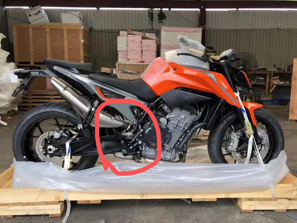 

Motorcycle Exhaust Pipe Middle Mid Link Connecting Pipe Modified Tube Slip on 51mm Moto Bike for KTM 790 DUKE 790