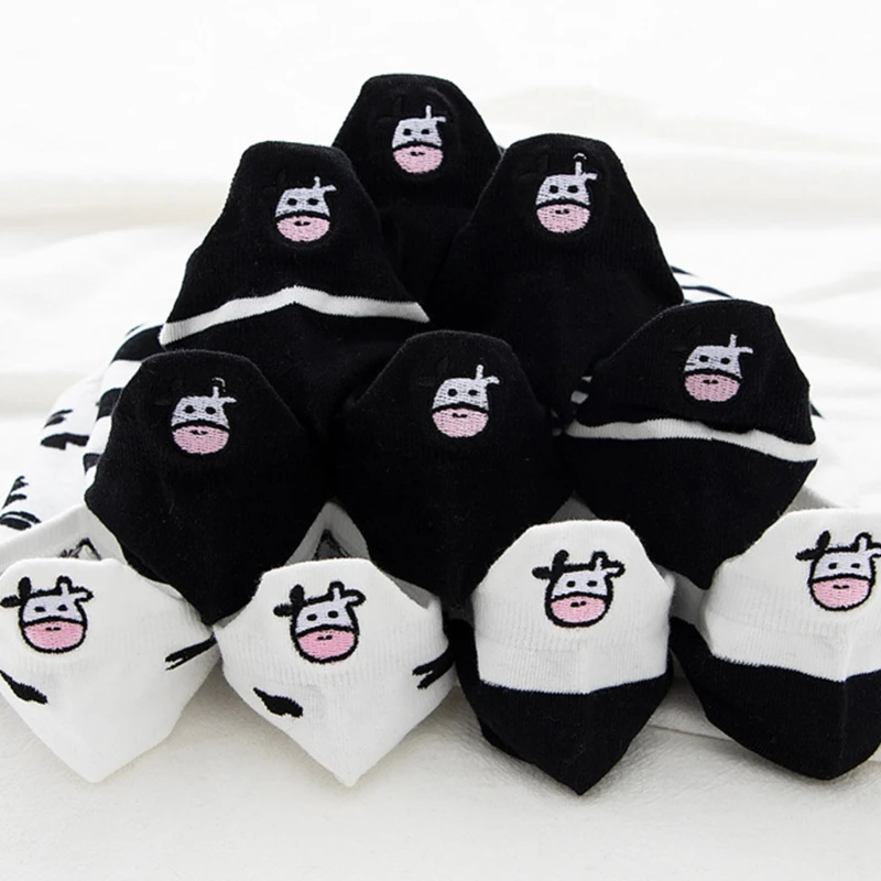 

2021 New 5 Pairs Novelty Cartoon Cow Animal Print Low Cut Boat Socks Women Girls Black White Casual Summer Cotton Tab Back Ankle