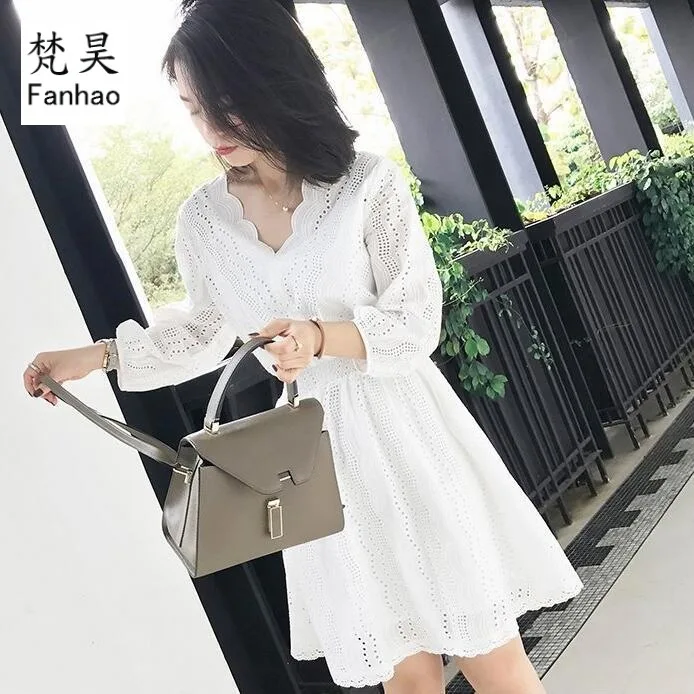 Очень беспощадное платье с надписью first love белое тонкое кружевное для девочек