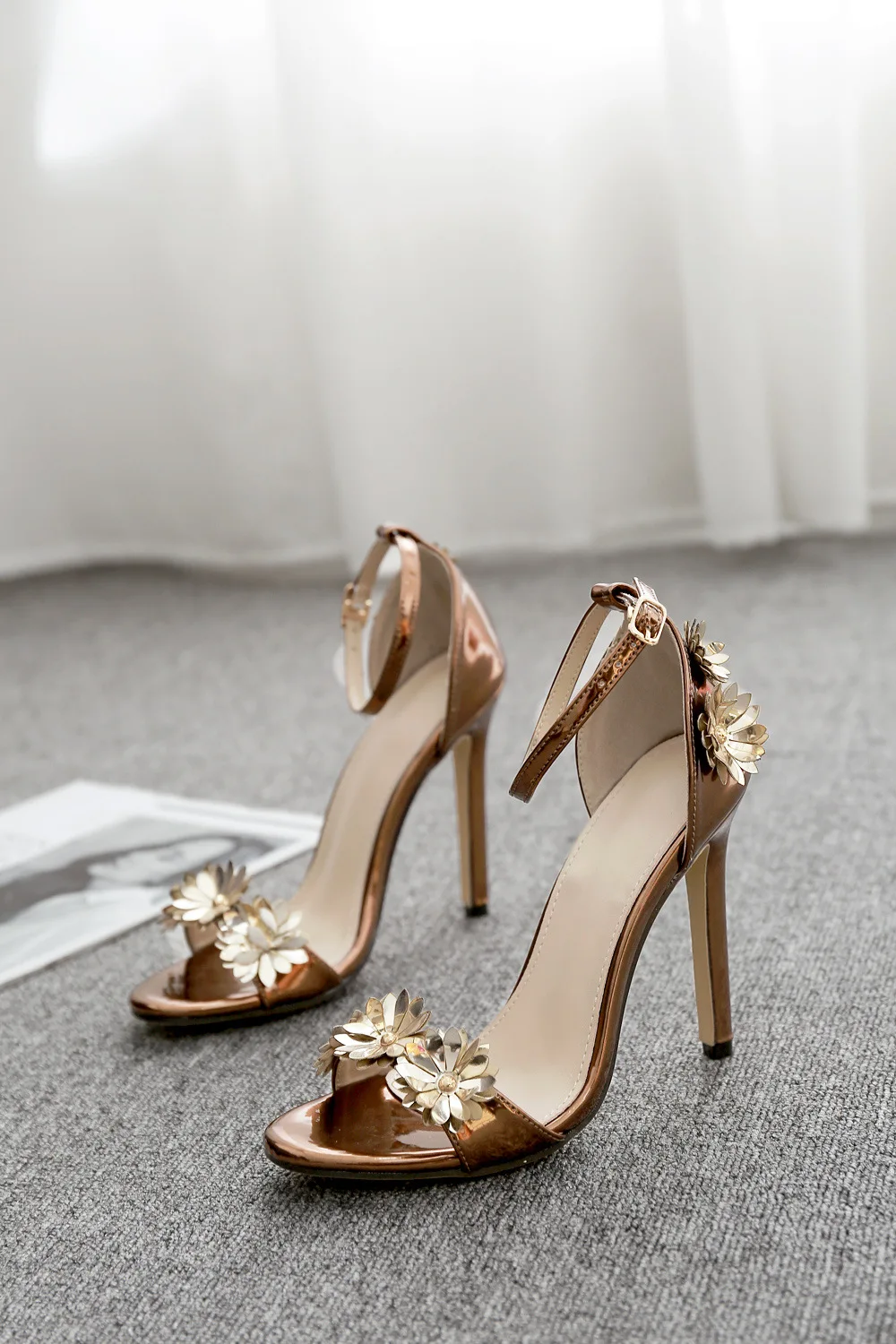 

Sandals Stiletto Heels Female Shoe Girls Multicolored High Fashion Comfort Leather Closed Rome Flower Floral Fabric Pumps PU Rub