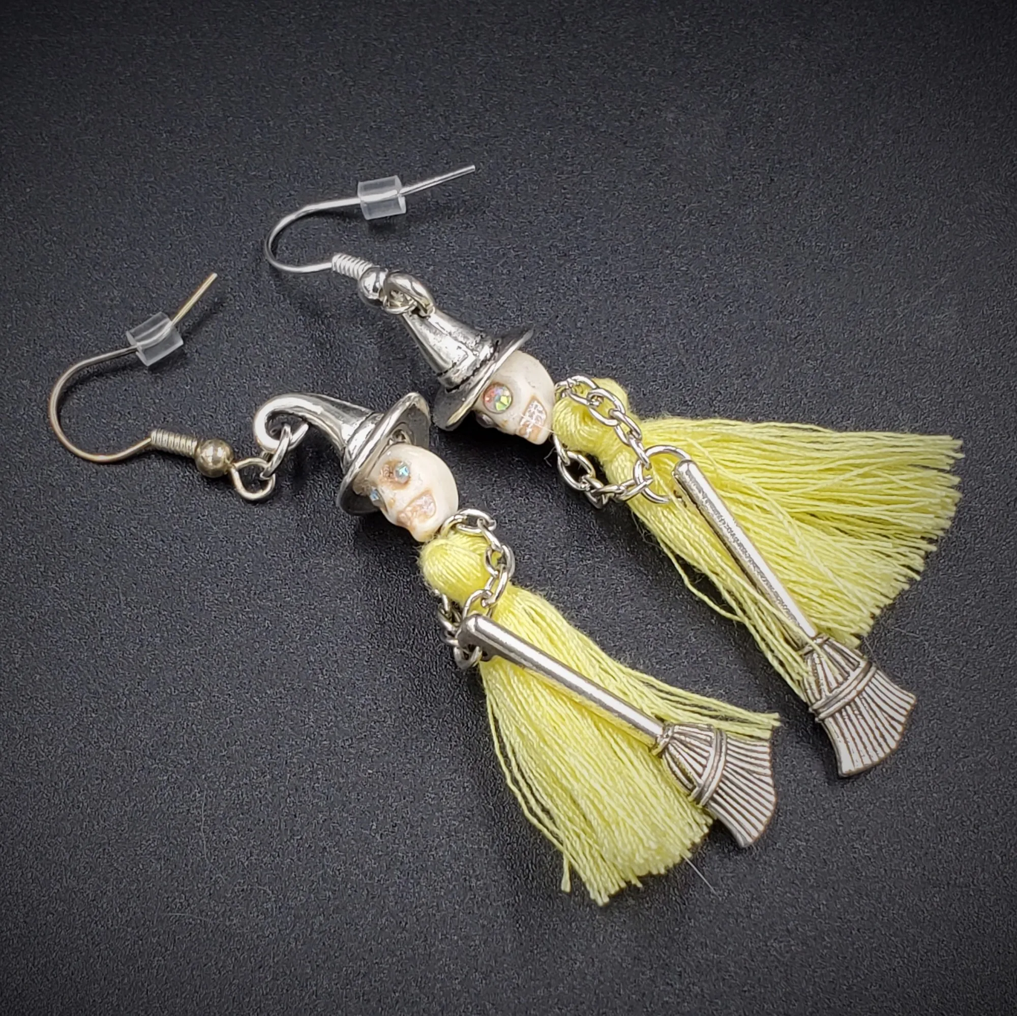 Серьги-кисточки с желтым черепом ведьмы в стиле рокабилли готический панк