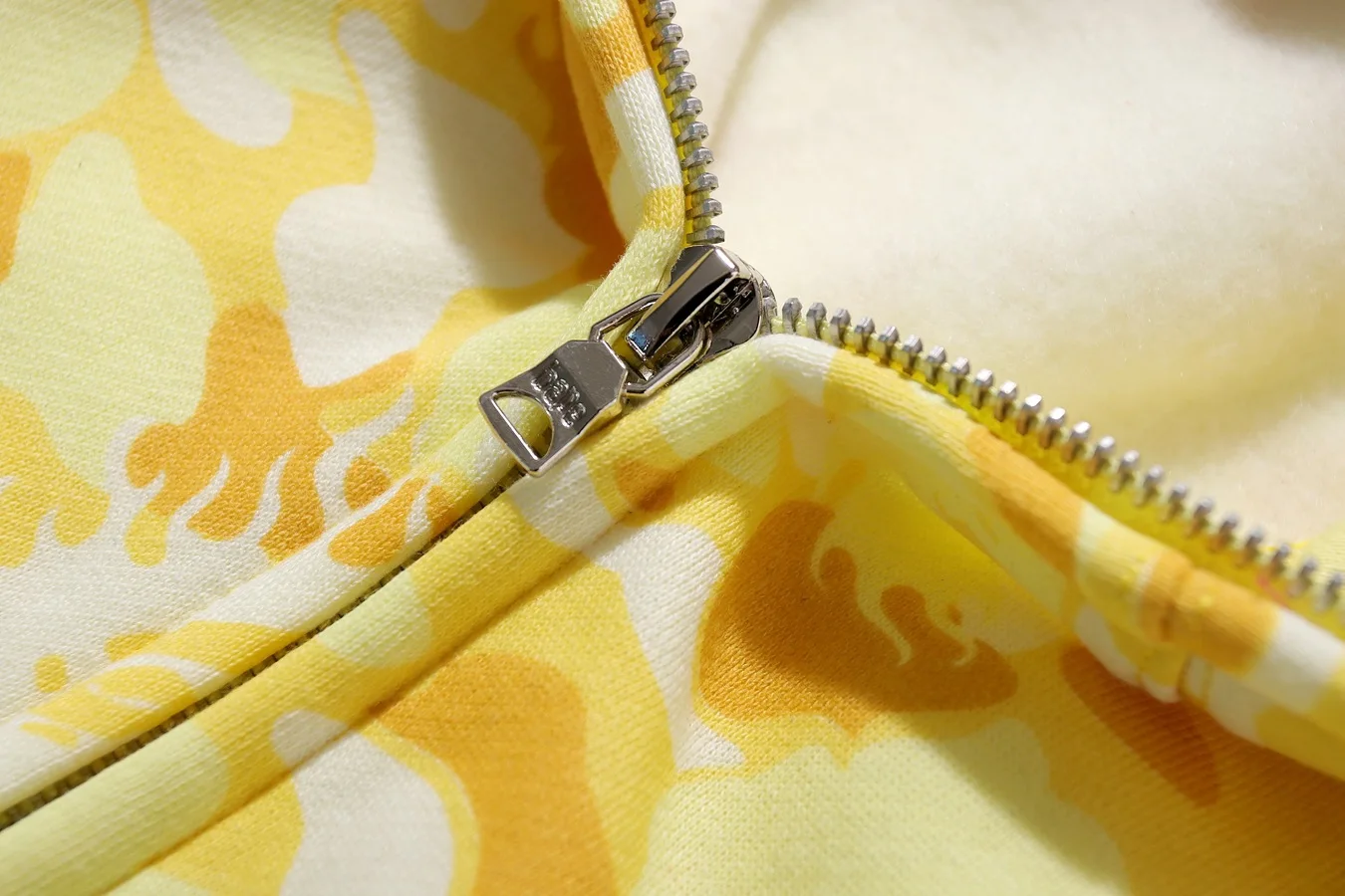 

Bape Sweatshirt Camouflage Brushed Men's/Women's Hoodie Casual Couple Coat Clothing Lounge Wear Zipper Jacket