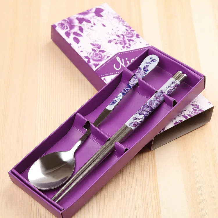 

Creative portable tableware Chopsticks spoon green flower porcelain two-piece set wedding gift customization dinnerware set