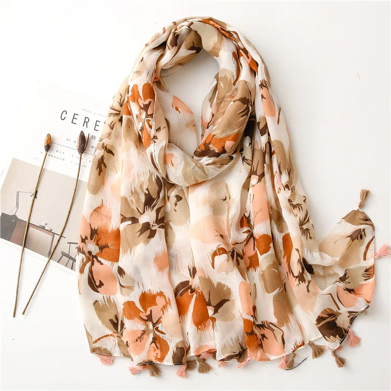 

2021 New Thin Section Small Fresh Butterfly Flower Cotton Linen Hand Feeling Scarf Female Sunscreen Shawl Beach Towel Gauze