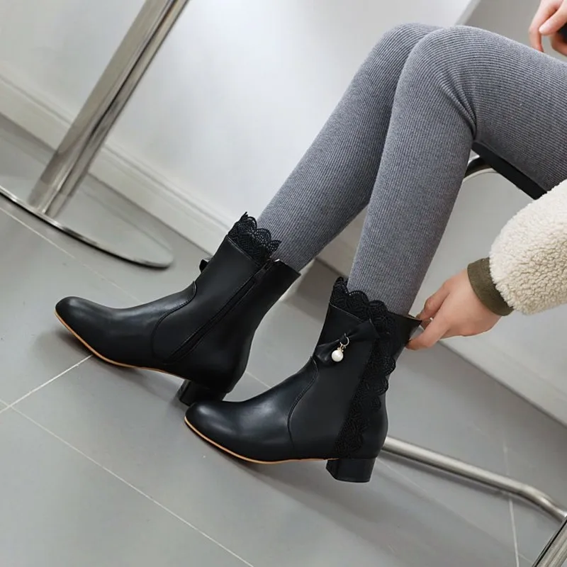 

Women's Boots New winter butterfly Knot zipper fashion Low-heeled Ankle boots Women's shoes plus size 28-43 Heel Height 2.5cm