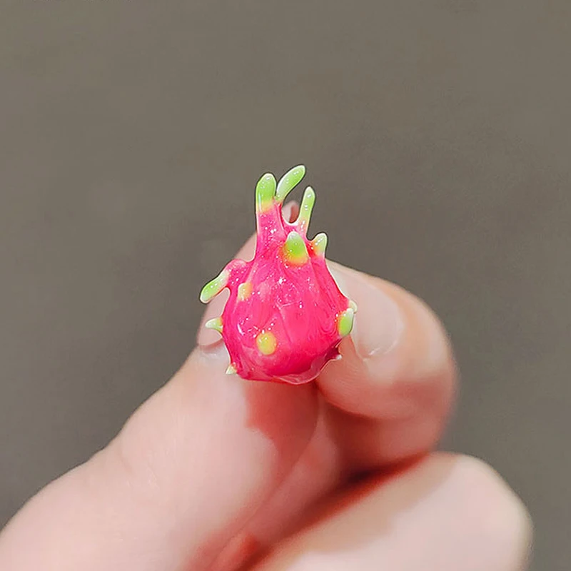 

Creative Small Pitaya Brooch For Woman Girl Fruit Collar Pin Brooches Cardigan Accessories