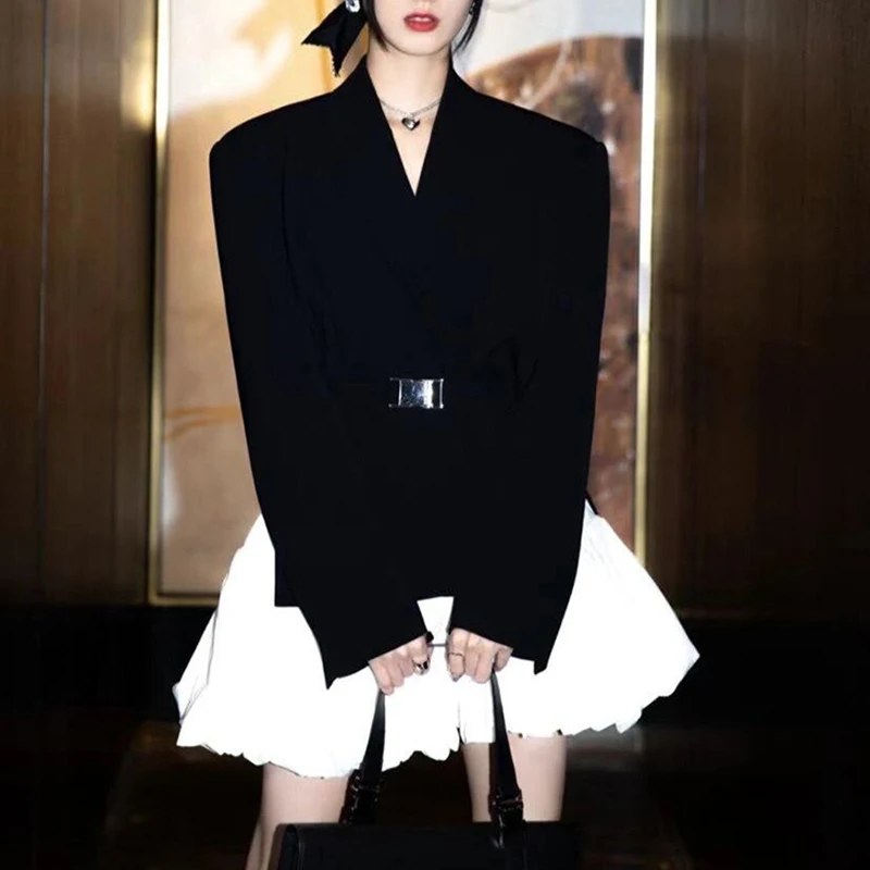 

TWOTWINSTYLE White Ball Gown Skirt For Women High Waist Casual A Line Mini Skirts Female Fashionable New Clothing 2021 Style