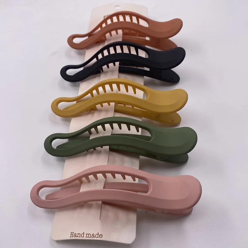 

1pc Candy Color Simple Matte Plastic Duckbill Clip Hair Claw for Women Girls Large Hair Clip Face Wash Hairpin Accessories