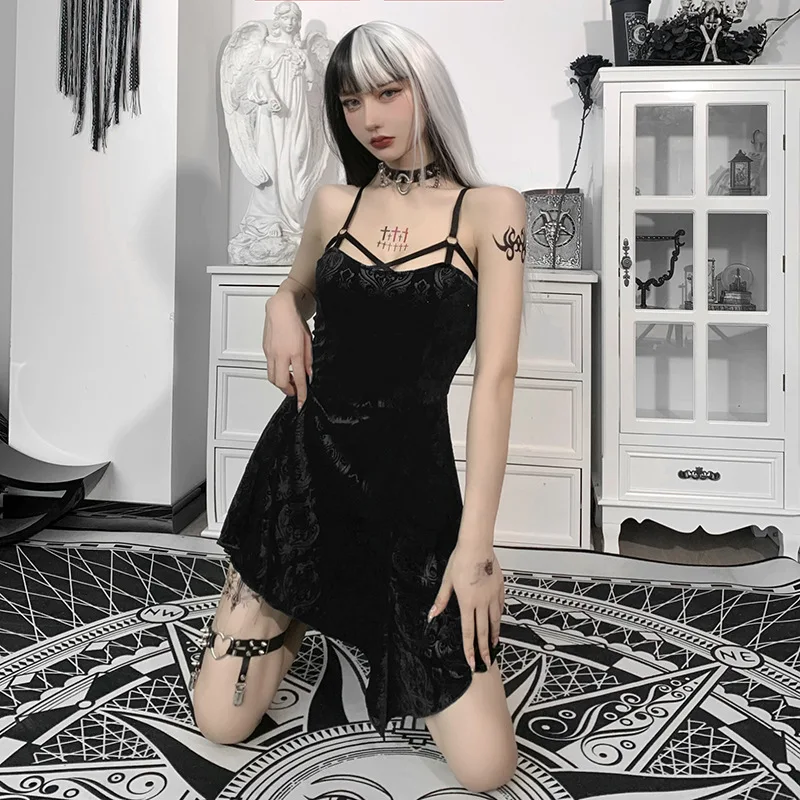 

Goth Floral Pattern Black Dress Retro Harajuku High Waist Velour Mini Dresses Dark Elegant Spaghetti Straps women Partywear