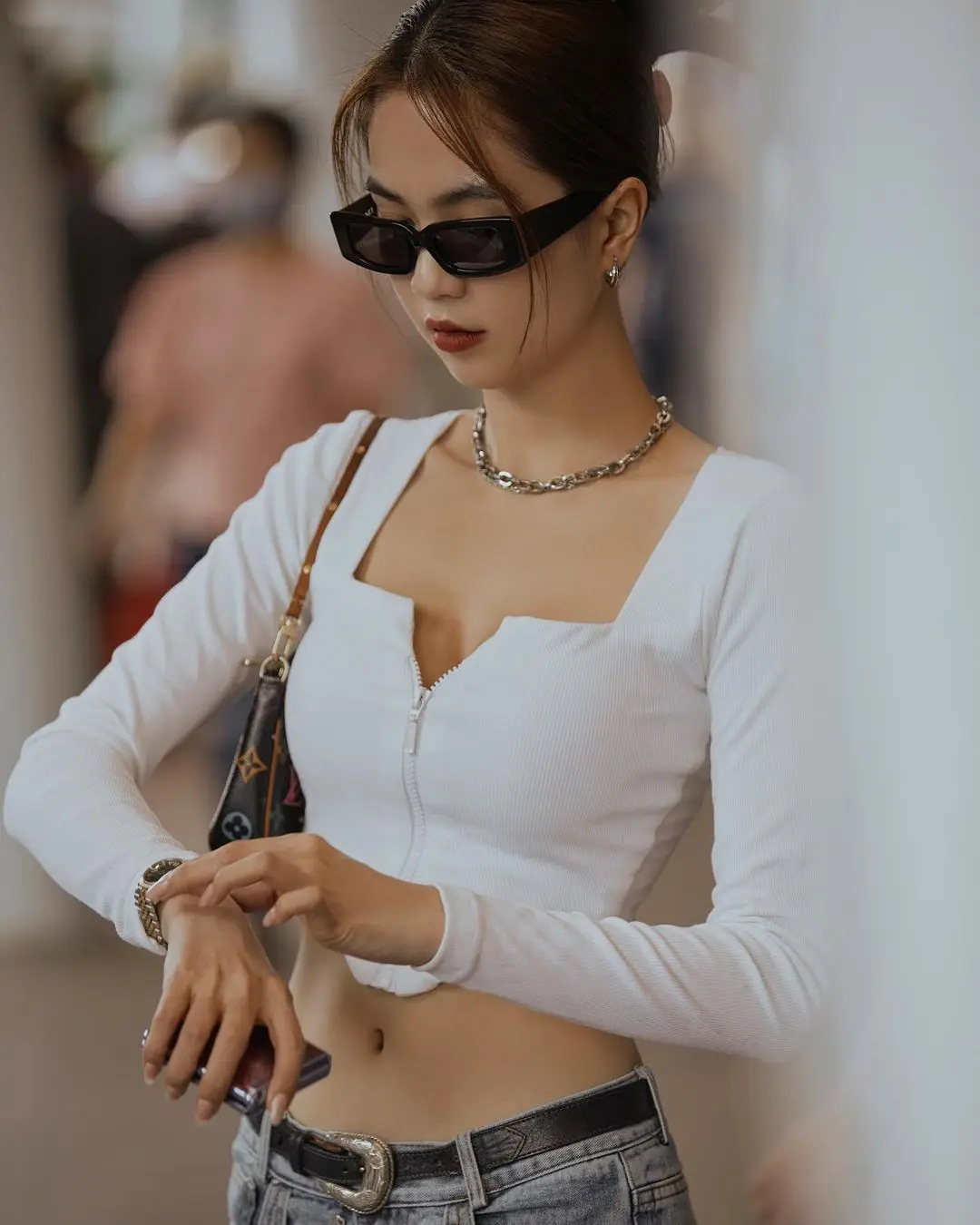 

Women Fashion Long Sleeve Zipper Tops Stylish Solid Color Crop Top for Ladies Female