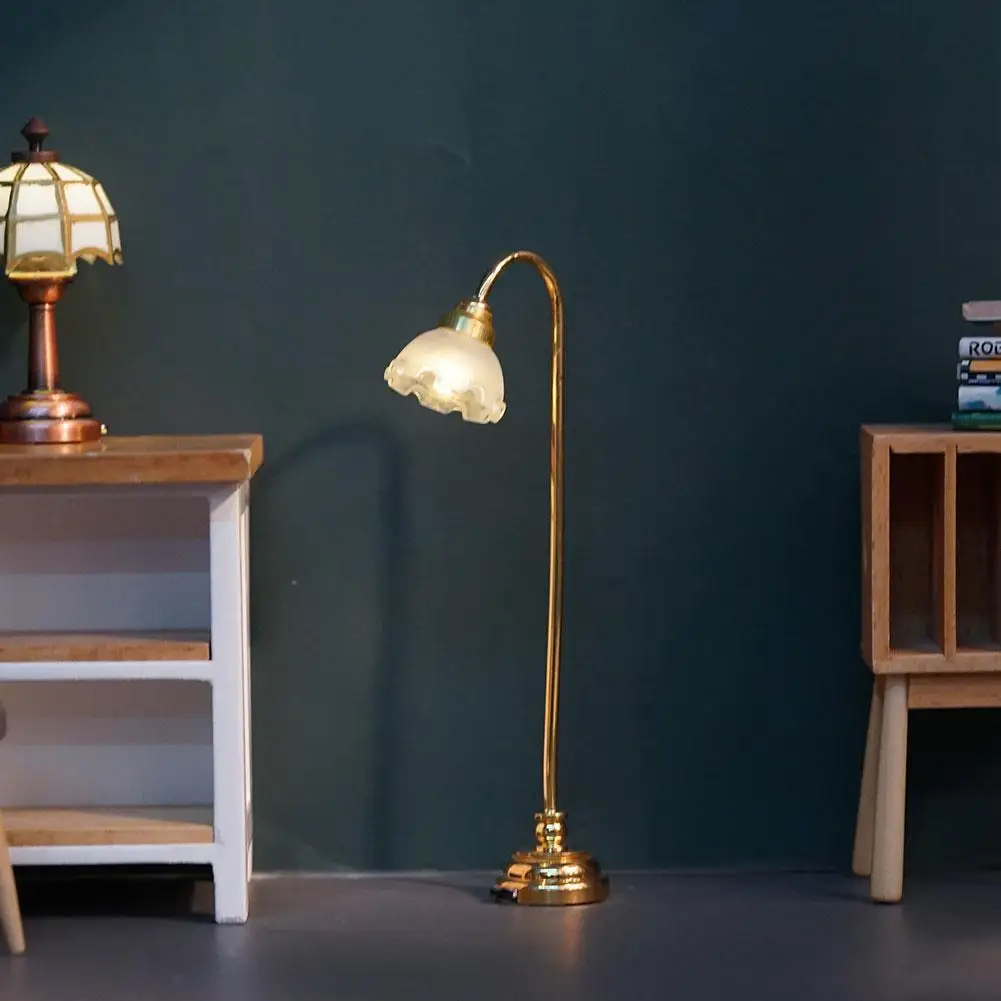 

Miniature Lamps LED Floor Lamp 1/12 Dollhouse Miniature Simulation Furniture Accessories Resin Model Toys For Dolls House