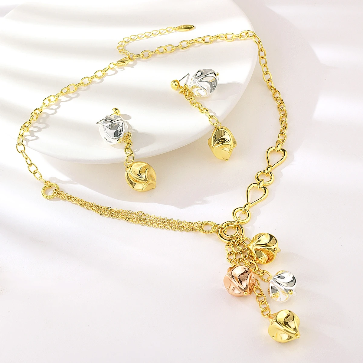 

Viennois Dubai Gold Jewelry Sets for Women Geometric Irregular Bead Necklace and Earrings Indian Nigerian Jewelry Sets & More