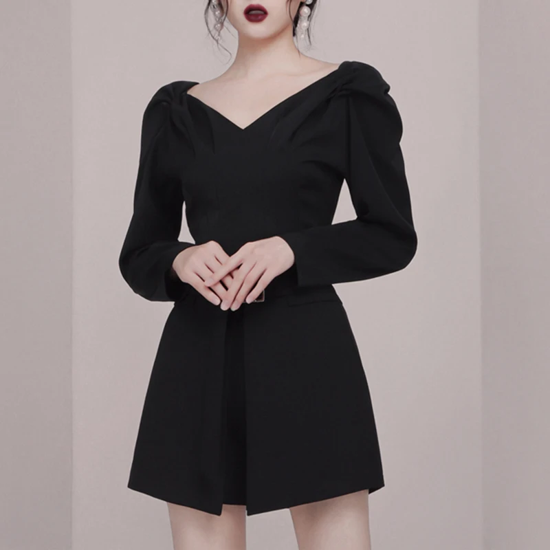 Женский офисный костюм двойка Max Spri черный с топом V образным вырезом рюшами