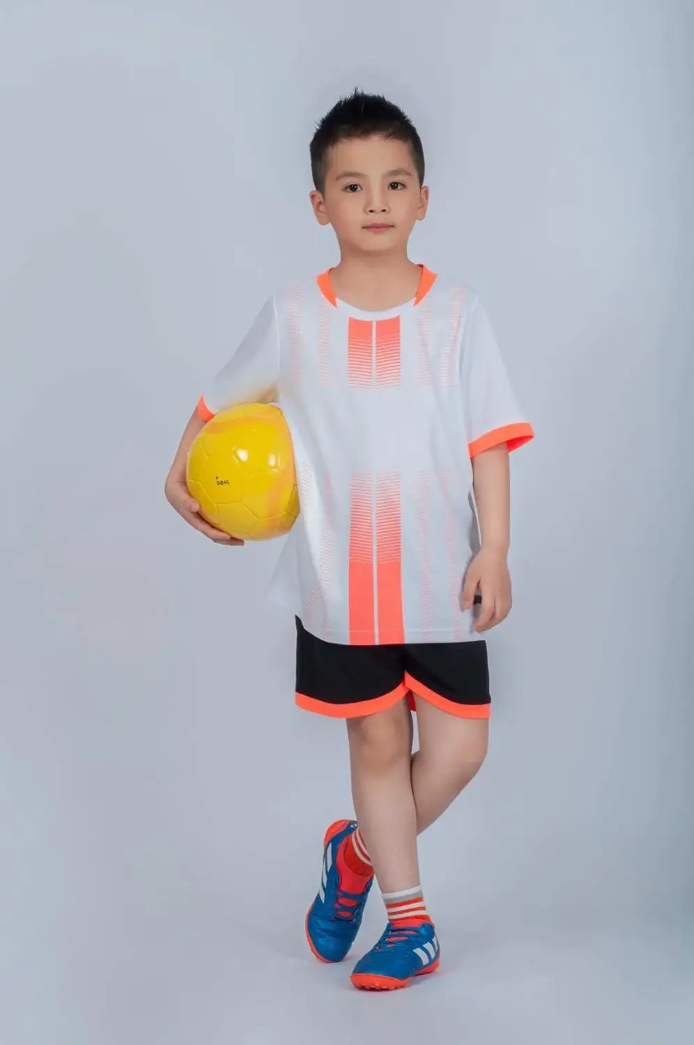 Футбольные майки для взрослых и детей комплекты одежды мальчиков девочек