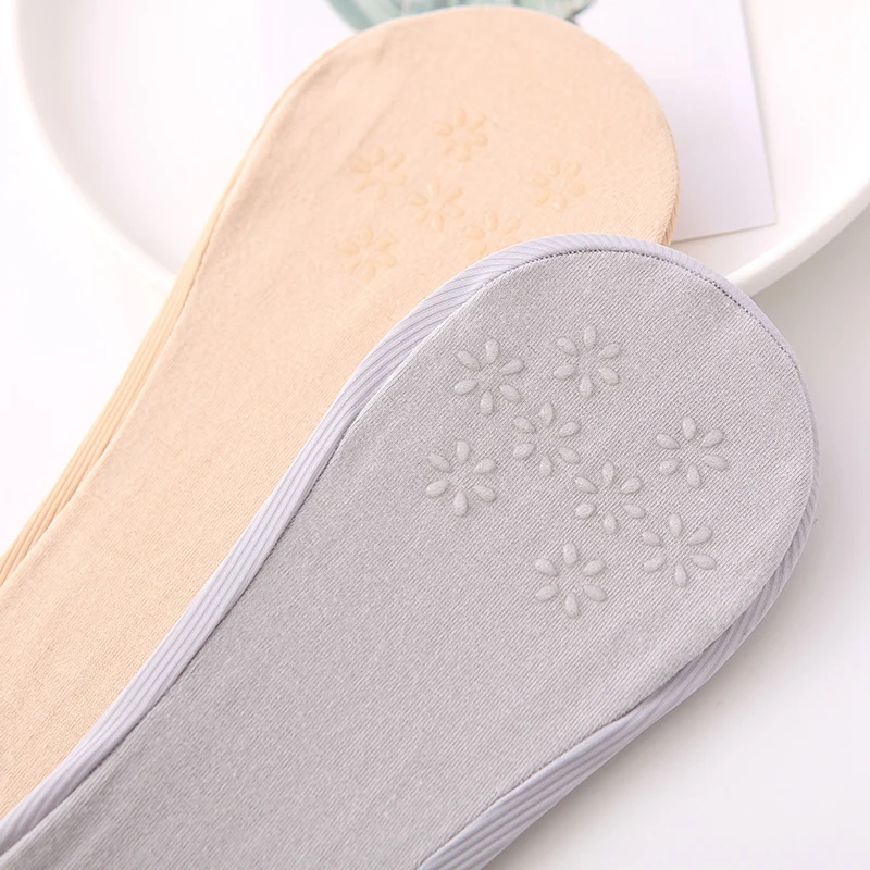

4 Pairs Ladies Summer Thin Sock Slippers Silicone Antiskid Ice Silk Solid Seamless Invisible Women DIY Boat Socks