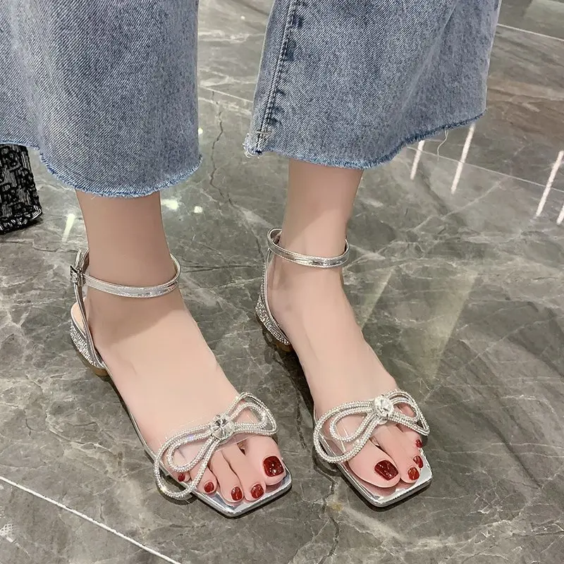 

2021 Summer Beige Gladiator Sandals Women Fashion Designer Sandals Silver Butterfly-knot Party Dress Sexy Shoes Buckles Pumps